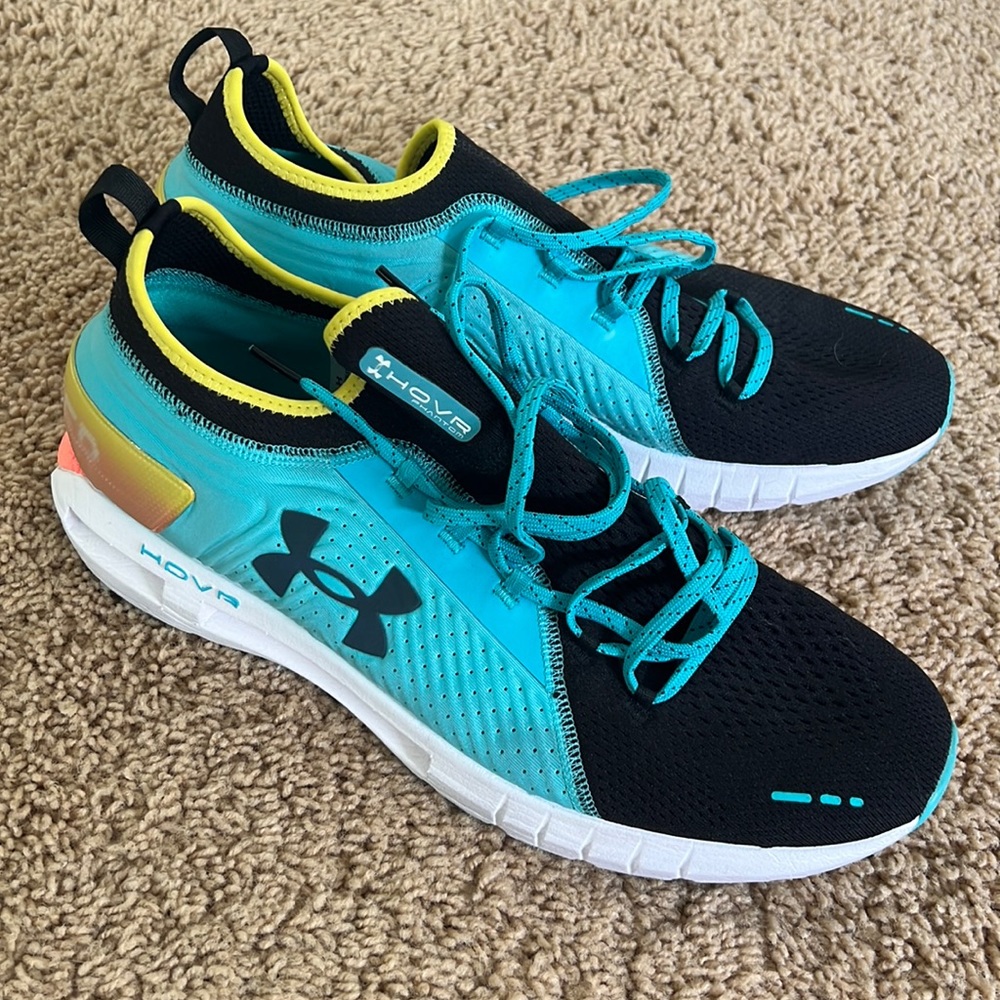 Under Armor, HOVR Run, mid, size 13.  Very good condition.